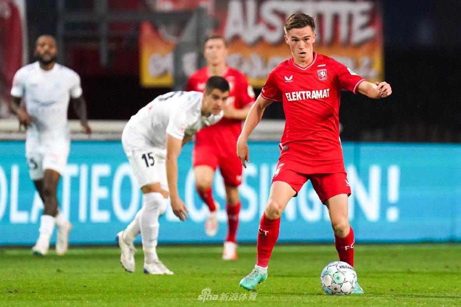 更体现了球 更体现了球